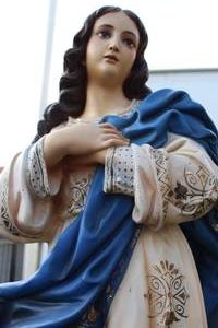 St. Mary Statue en PLASTER POLYCHROME GLASS EYES, France 19th century