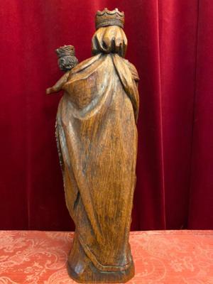 St. Mary With Child  en Oak wood, France 19 th century