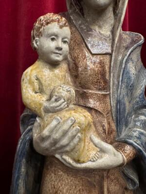 St. Mary With Child By : Terraco Beesel en Terra - Cotta Polychrome, Beesel - Netherlands 20 th century