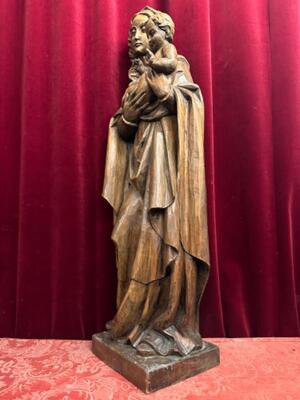 St. Mary With Child Sculpture. en Hand - Carved Wood , Southern Germany 20 th century