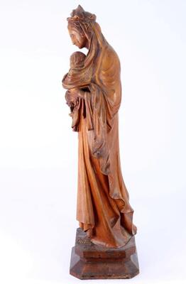 St. Mary With Child Sculpture. en Hand - Carved Wood , 20 th century