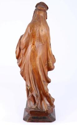 St. Mary With Child Sculpture. en Hand - Carved Wood , 20 th century