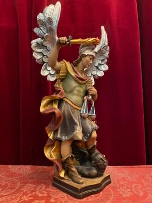 St. Michael Statue  en hand-carved wood polychrome, Southern Germany 20th Century