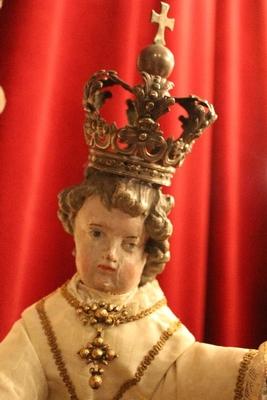 Stake - Madonna. Silver Crowns And Scepter. en Handcarved Polychrome Dressed, Flemish 19th century