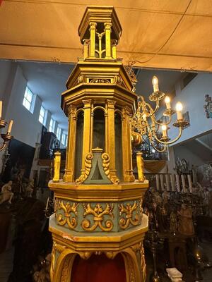 Wall Stand With Statue St. Mary en Hand - Carved Wood Polychrome , Southern Germany 20 th century