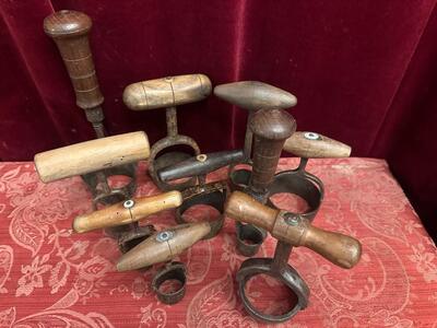 10  Die Cutting For Hosts / Museum Pieces