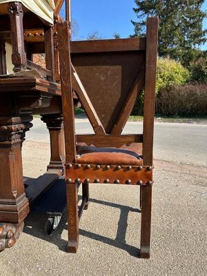 Exceptional Adjustable Table With Matching Chairs en Oak / Leather, Spain 19 th century