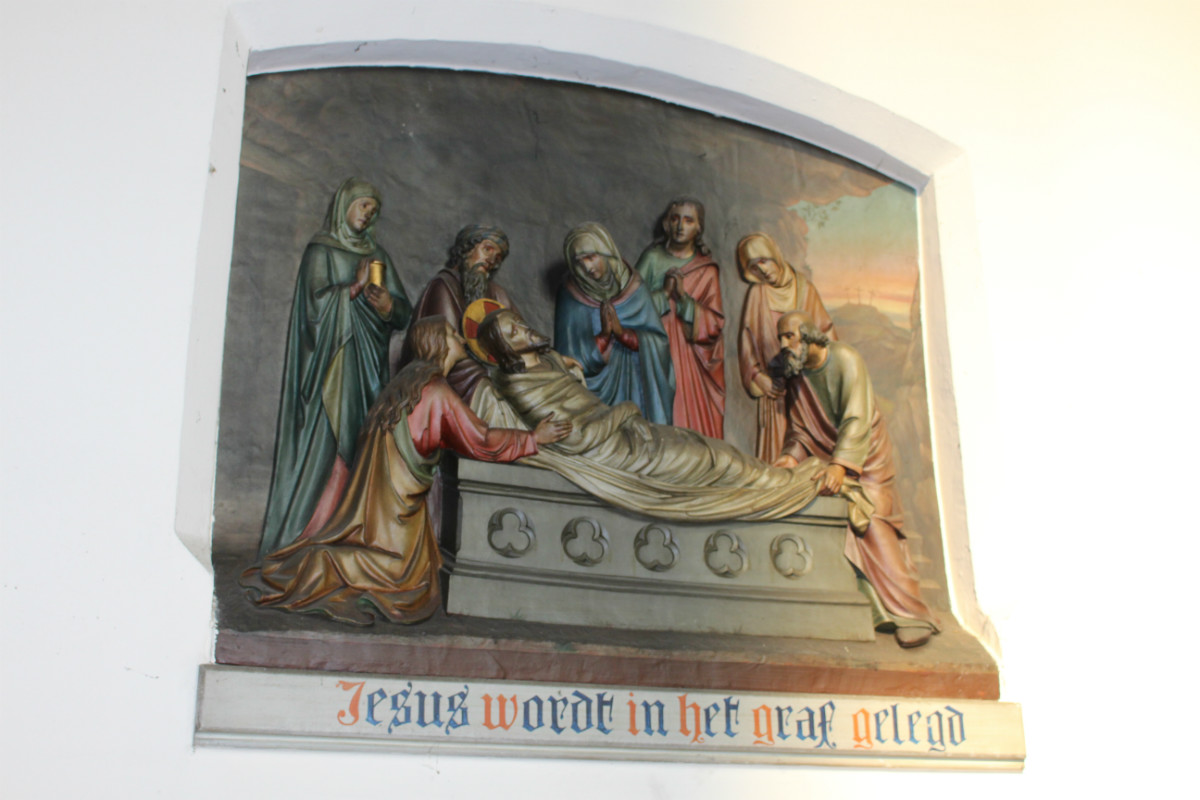 14 Gothic - Style Stations Of The Cross.