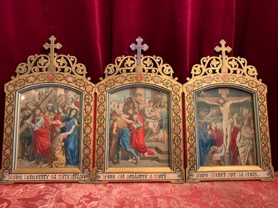 Stations Of The Cross Lithograph Imaginations, Hand-Painted Timber Frames style Gothic - style en LITHOGRAPH IMAGINATIONS, HAND-PAINTED TIMBER FRAMES, France 19th century ( anno 1875 )