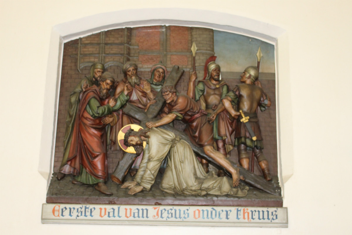 14  Stations Of The Cross