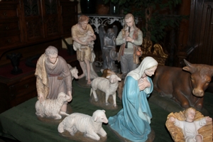 Complete Nativity Scene. Height 62 Cm ! en Composite Stone Polychrome, Dutch 20th century