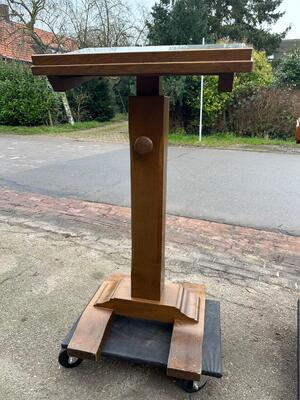 Chapel Interior : Table / Lectern / Baptismal Font / Candle Holders en Solid Oak Wood / Brass  Hand - Hammered / Glass, Netherlands  20 th century ( Anno 1965 )