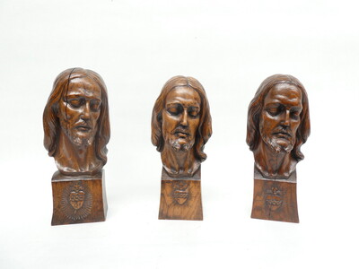 Christ Busts  en Hand - Carved Wood , Belgium  19 th century