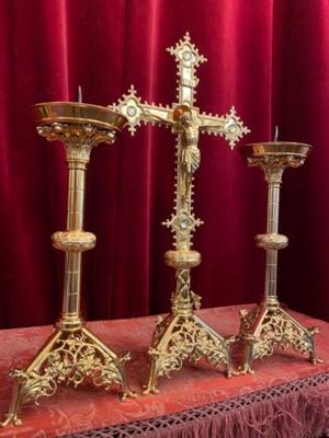 Altar - Set Candle Sticks With Matching Cross. Height Cross:  57 Cm  H X 28 Cm W.  style Gothic - style en Bronze / Polished and Varnished / Glass Stones, Belgium 19 th century ( Anno 1875 )