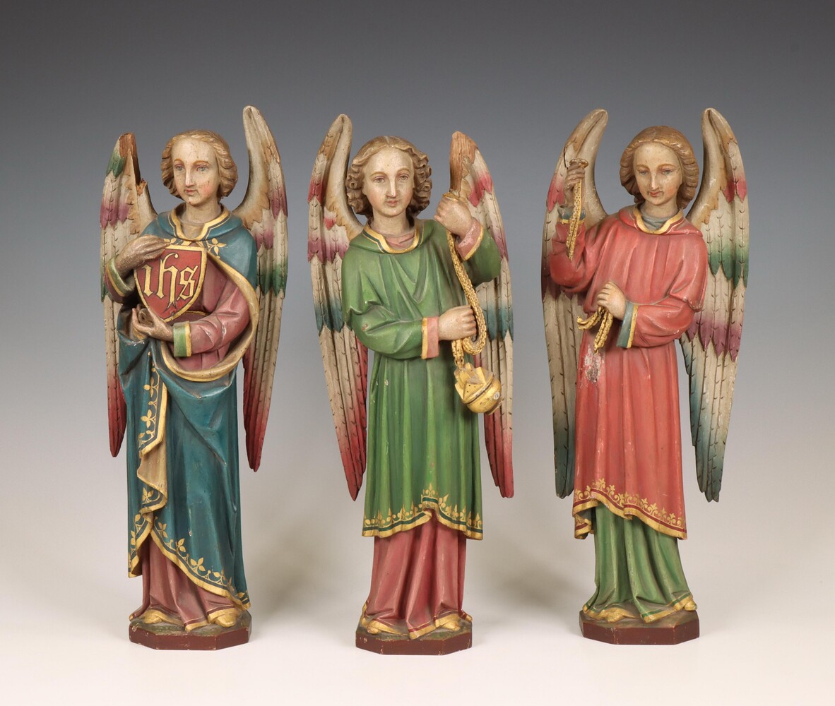 3 Gothic - Style Angels