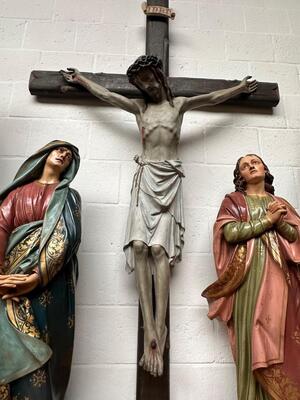 Calvary Scene Corpus Christi St. Mary & St. John style Gothic - Style en Plaster polychrome / Glass Eyes / Wood, Belgium  19 th century ( Anno 1875 )