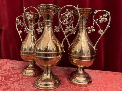 Flower - Vases style Gothic - Style en Brass / Bronze, Belgium  19 th century ( Anno 1885 )