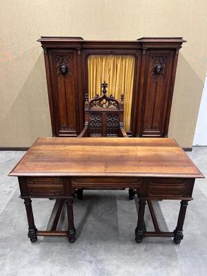 Office Furniture  style Gothic - Style en Wood Walnut, France 19 th century