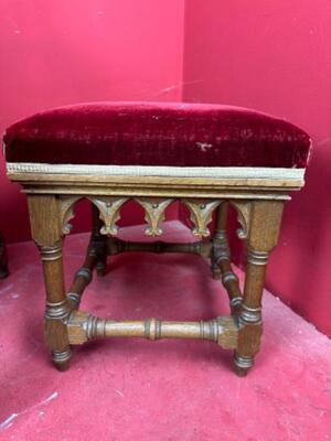 Set Of Priest Altar - Seats. style Gothic - Style en Oak Wood / Red Velvet, Netherlands  19 th century ( Anno 1885 )