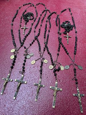 30 Classicistic Multiple Lot Of Large Rozaries From Sisters  - Monastery Medallions & Applications