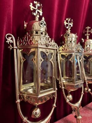 Exceptional Matching Lanterns style Gothic - Style en Brass / Bronze / Polished and Varnished / Glass, Belgium  19 th century ( Anno 1885 )