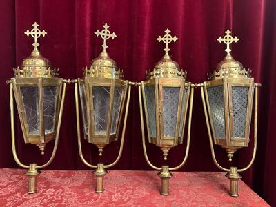 4 Gothic - style Lanterns