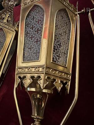 4 Gothic - Style Matching Lanterns