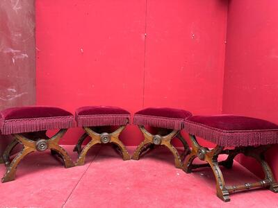 Set Of Priest Altar - Seats style Gothic - Style en Oak Wood / Red Velvet, Belgium  19 th century