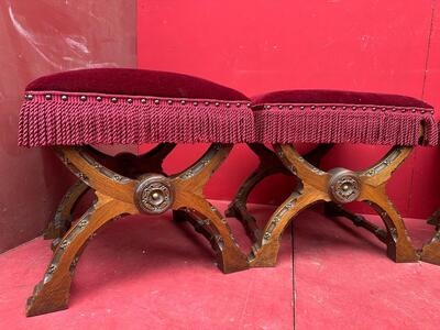 Set Of Priest Altar - Seats style Gothic - Style en Oak Wood / Red Velvet, Belgium  19 th century