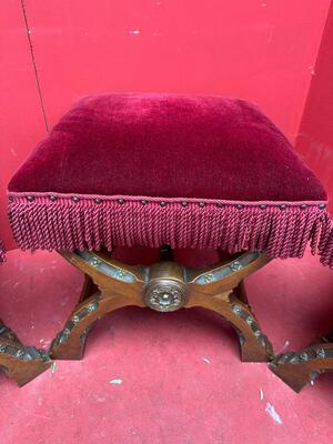 Set Of Priest Altar - Seats style Gothic - Style en Oak Wood / Red Velvet, Belgium  19 th century