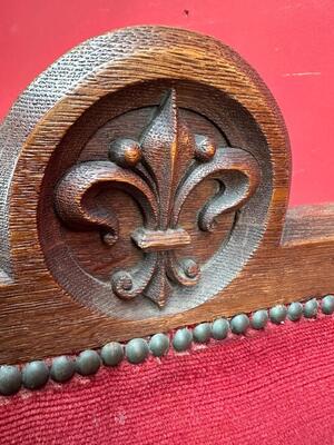 Set Of Priest Altar - Seats. style Gothic - Style en Oak Wood / Red Velvet, Belgium  19 th century
