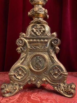 Large Matching Reliquaries - Relics  style Romanesque - Style en Bronze / Wax Seal / Glass , France 19 th century ( Anno 1865 )