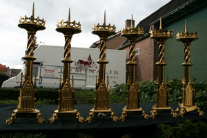 Altar - Set Matching Candle Sticks  style Gothic - style en Brass / Bronze / Gilt, France 19th century
