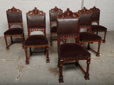 Chairs  style Gothic - style en Walnut wood , France 19 th century