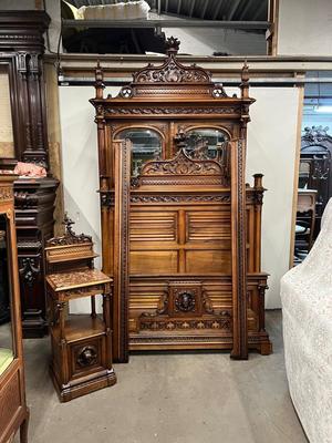 Complete Bedroom Expected ! style Gothic - style en Walnut wood , Paris - France 19 th century
