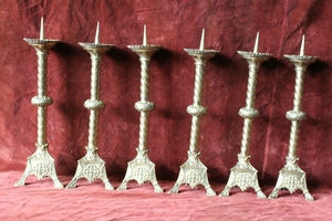 Matching Candle Sticks. Altar Set. Measures Without Pin. style Romanesque en Brass / Bronze, France 19th century