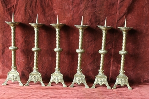 Matching Candle Sticks. Altar Set. Measures Without Pin. style Romanesque en Brass / Bronze, France 19th century