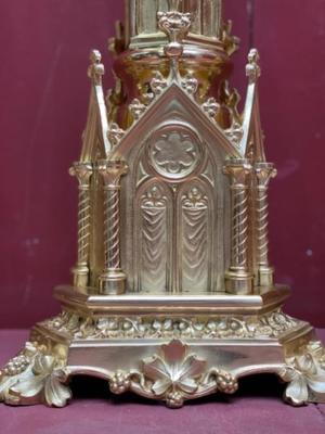 Matching Candle Sticks Altar Set Height  Without Pin. style Romanesque - Style / Gothic - Style en Bronze / Gilt Polished and Varnished, France 19 th century ( Anno 1865 )