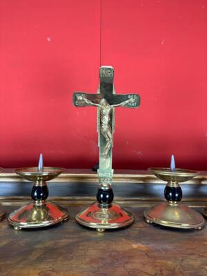 Altar - Set Matching Candle Sticks With Cross. Measures Candle Sticks Without Pin style art - deco en Brass / Bronze / Ebony Wood, Belgium  20 th century ( Anno 1930 )