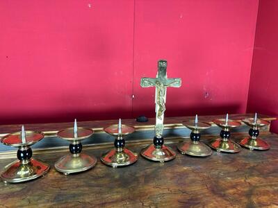 Altar - Set Matching Candle Sticks With Cross. Measures Candle Sticks Without Pin style art - deco en Brass / Bronze / Ebony Wood, Belgium  20 th century ( Anno 1930 )