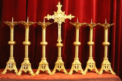 Altar Set Measurs Cross 85 X 38 Cm. Measures Candle Sticks 60 Cm Measure Without Pin style Romanesque en Brass / Bronze / Polished and Varnished, France 19th century