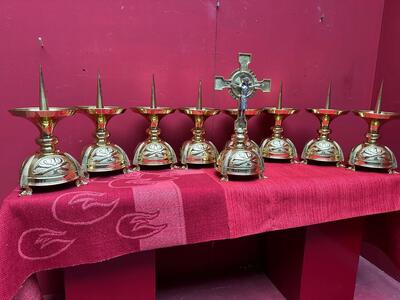 High Quality Altar - Set Matching Candle Sticks With Cross. Measures Candle Sticks Without Pin style Art Nouveau  en Bronze / Polished and Varnished, Belgium  20 th century ( Anno 1930 )