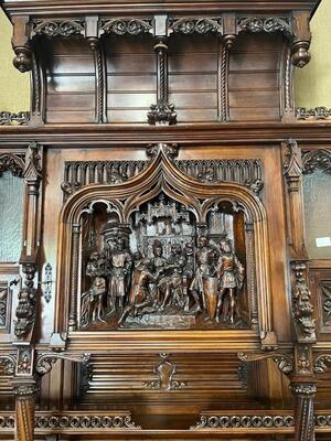 Exceptional Cabinets Signed :By The Sculptor Of Italian Origin: Victor Aimone. Higher Price Range ! style Gothic - Style en Walnut wood , France 19 th century