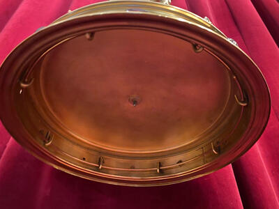 Hanging  Romanesque-Style  Crown  For  Yellow-White  Draping  On  Sacramentsday. en Brass / Bronze / Polished and Varnished / Stones, Belgium  19 th century ( Anno 1875 )