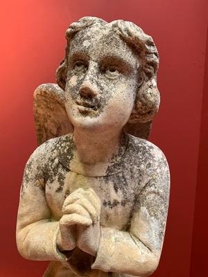 Angels en hand-carved sandstone, France 19th century