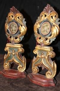 Reliquaries style baroque en wood polychrome, France 17 th century