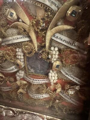 Matching Important - Reliquaries Containing Relics : Bmv - Cross Of Jesus - Place Of Birth Joannes Baptist. House Of St. Elisabeth Etc. style Baroque - Style en Wood / Fabrics / Glass, Northern Italy 18 th century Anno ( 1725 )