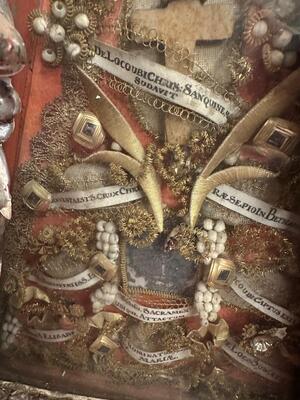 Matching Important - Reliquaries Containing Relics : Bmv - Cross Of Jesus - Place Of Birth Joannes Baptist. House Of St. Elisabeth Etc. style Baroque - Style en Wood / Fabrics / Glass, Northern Italy 18 th century Anno ( 1725 )