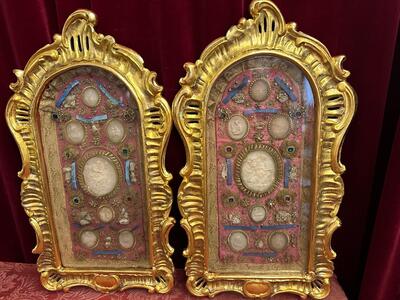 Reliquaries Ex Ossibus Relics style Baroque - Style en Wood / Gilt / Glass / Fabrics / Stones / Wax Medallions, Southern Germany