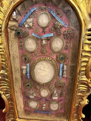 Reliquaries Ex Ossibus Relics style Baroque - Style en Wood / Gilt / Glass / Fabrics / Stones / Wax Medallions, Southern Germany
